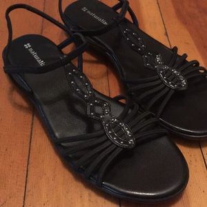 Black strappy Naturalizer sandals in EUC